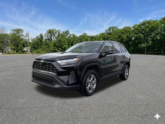 Used 2025 Toyota RAV4 XLE w/ Weather Package AWD/4WD image 4