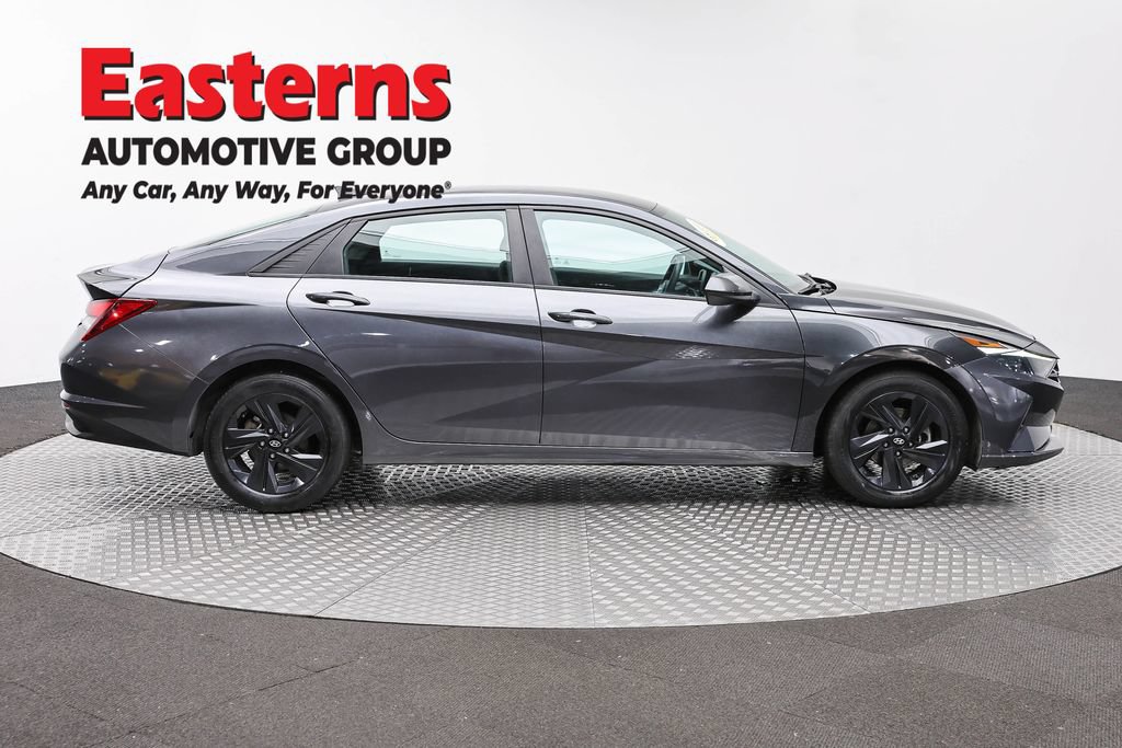 Used 2021 Hyundai Elantra SEL FWD image 4