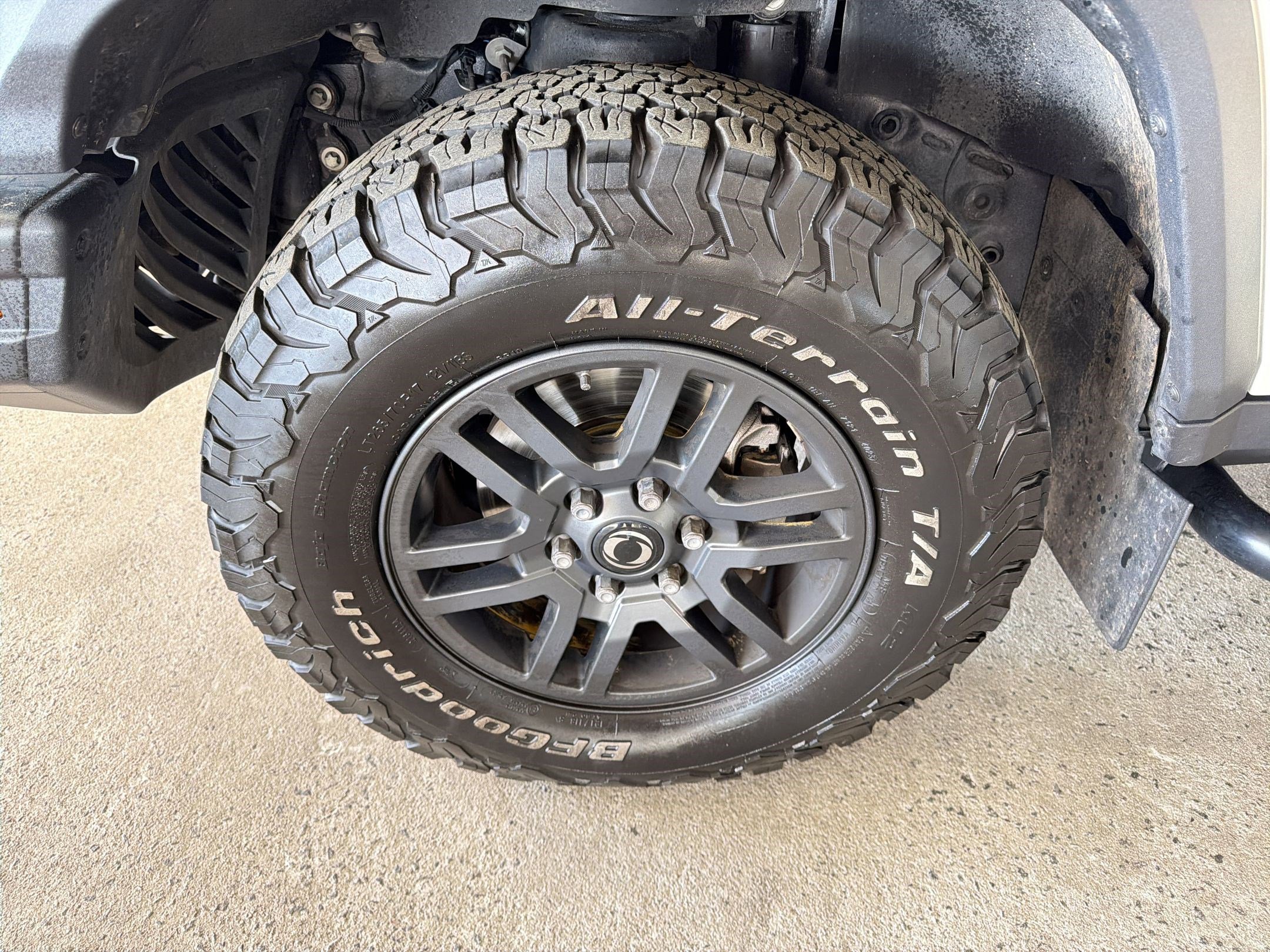 Used 2024 INEOS Grenadier Fieldmaster Edition image 11