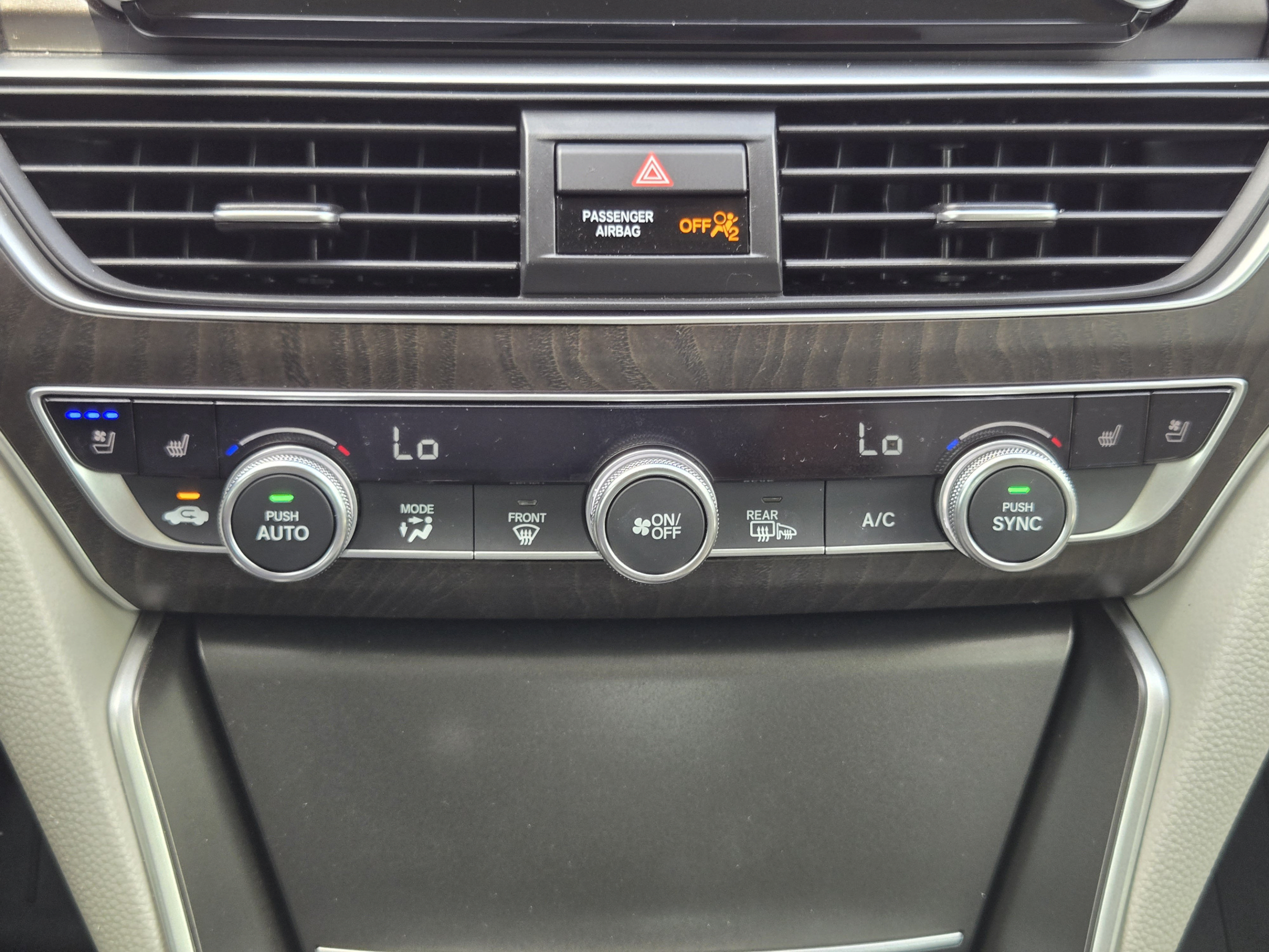 Used 2018 Honda Accord Touring image 15