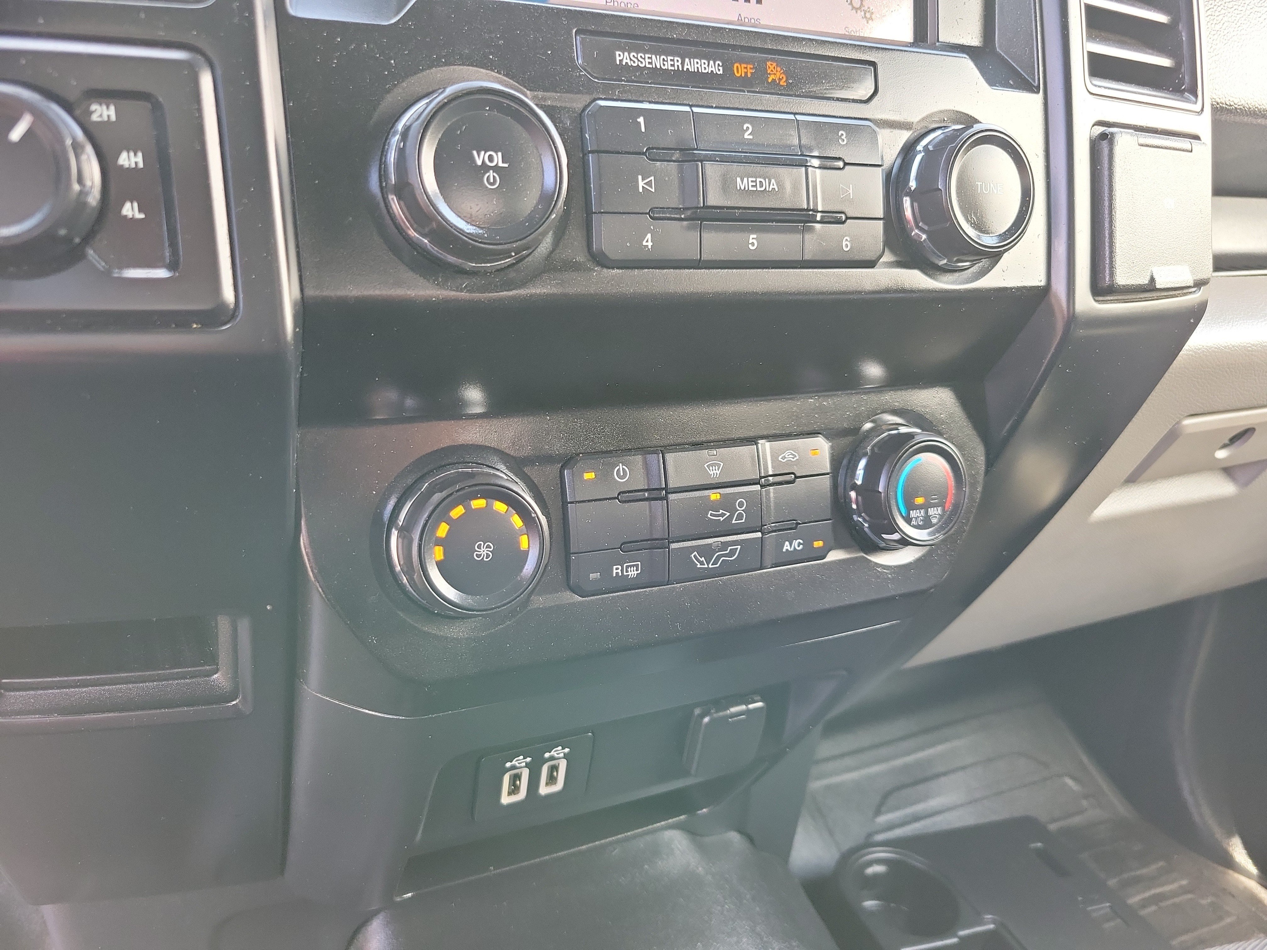 Used 2019 Ford F150 XL w/ Equipment Group 101A Mid AWD/4WD image 9