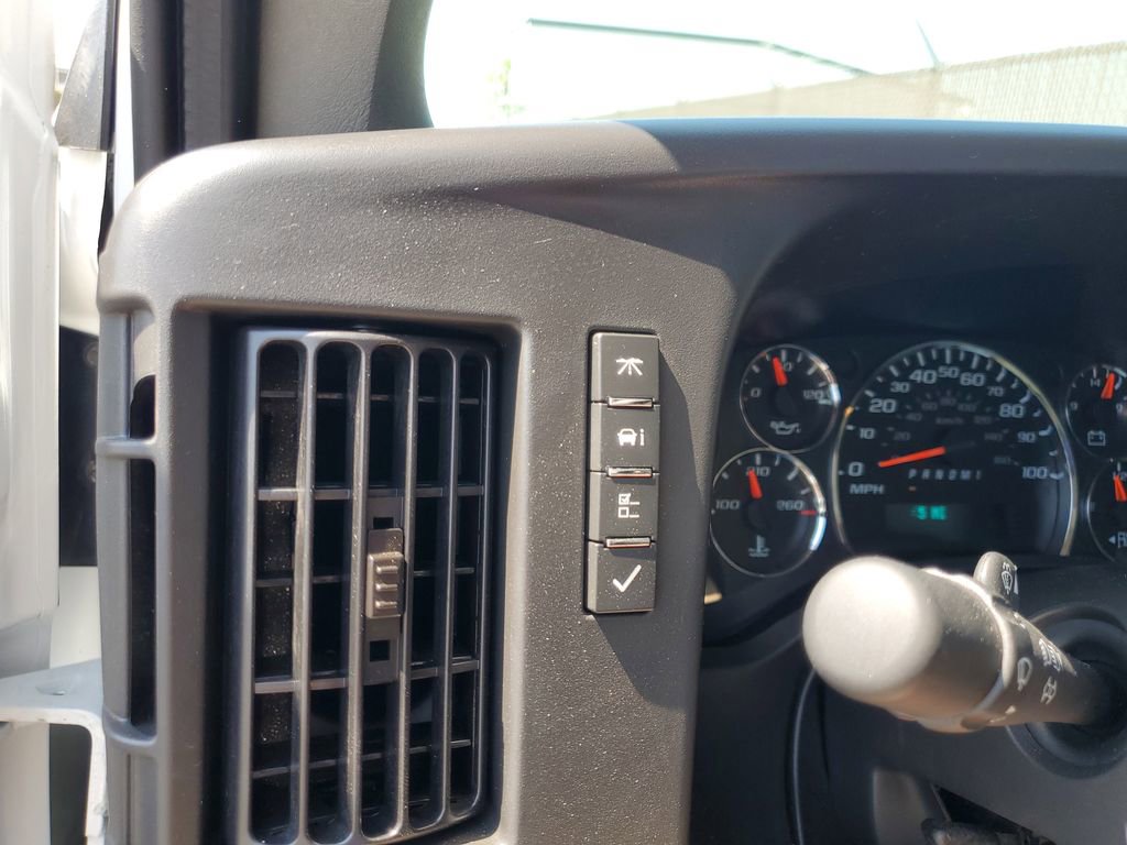 New 2026 Chevrolet Express 3500 w/ Power Convenience Package image 24