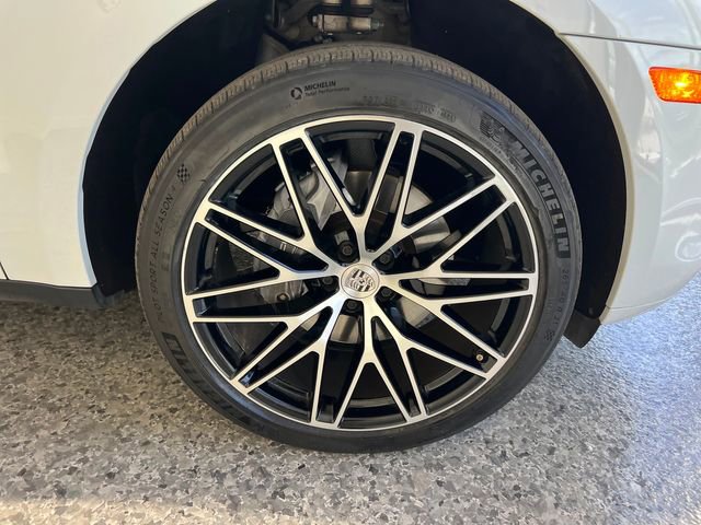 Used 2023 Porsche Macan Base image 45