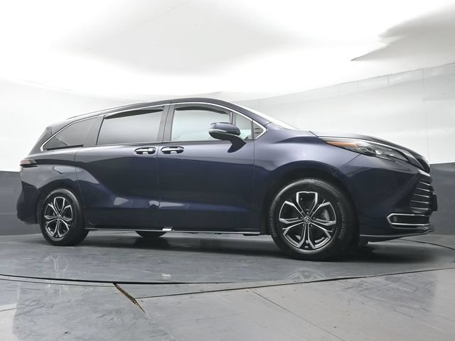 Certified 2025 Toyota Sienna Platinum AWD/4WD image 45