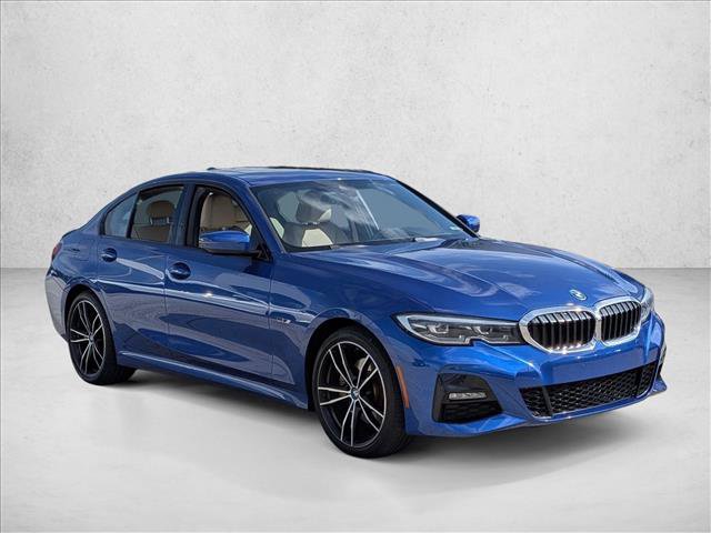 Used 2022 BMW 330e w/ M Sport Package RWD image 3