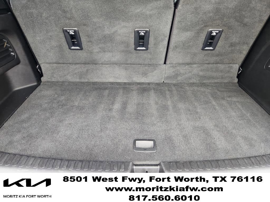 Used 2024 Chevrolet Traverse RS FWD image 33