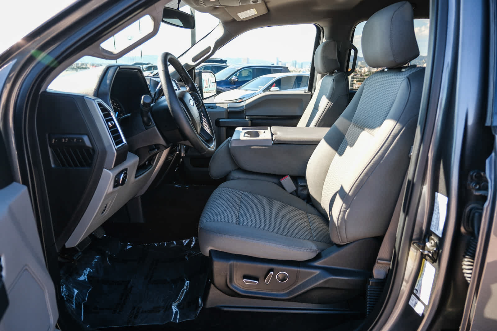 Used 2016 Ford F150 XLT w/ Equipment Group 302A Luxury RWD image 20