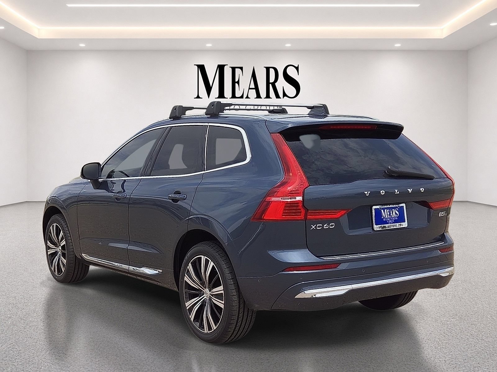 Used 2022 Volvo XC60 B5 Inscription w/ Advanced Package AWD/4WD image 3