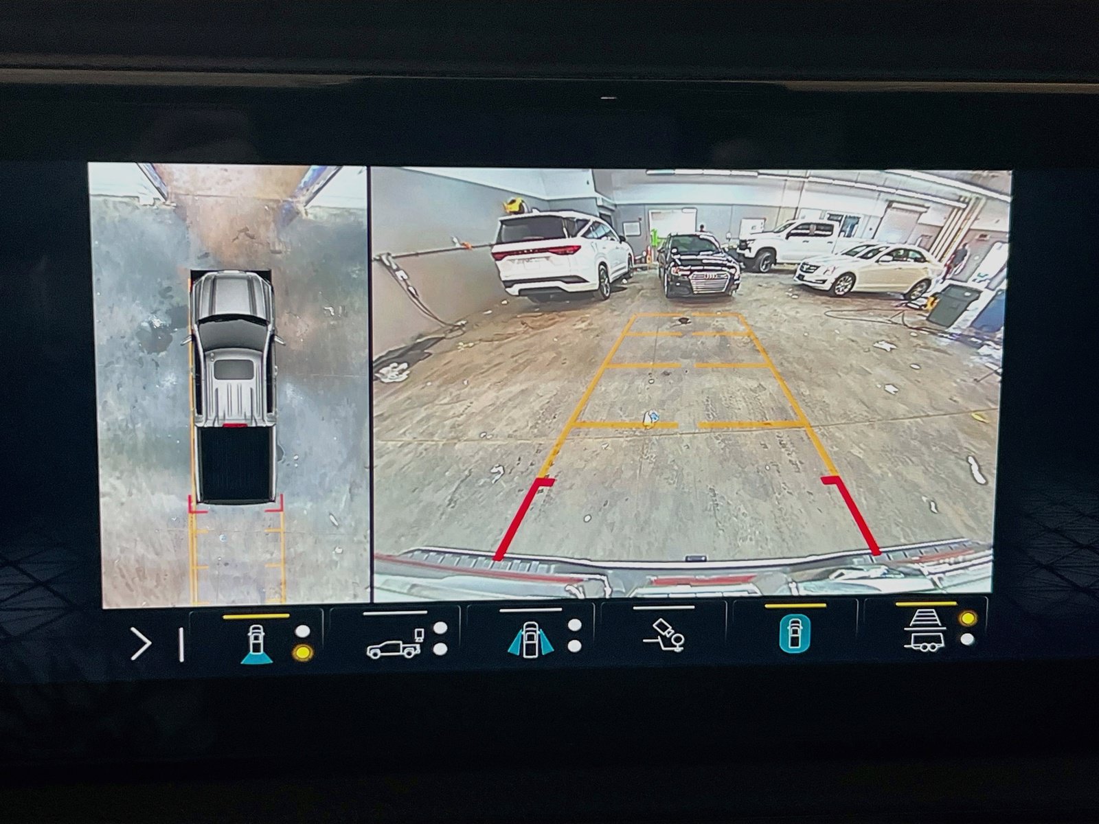 Used 2023 GMC Sierra 1500 Denali w/ Technology Package AWD/4WD image 10