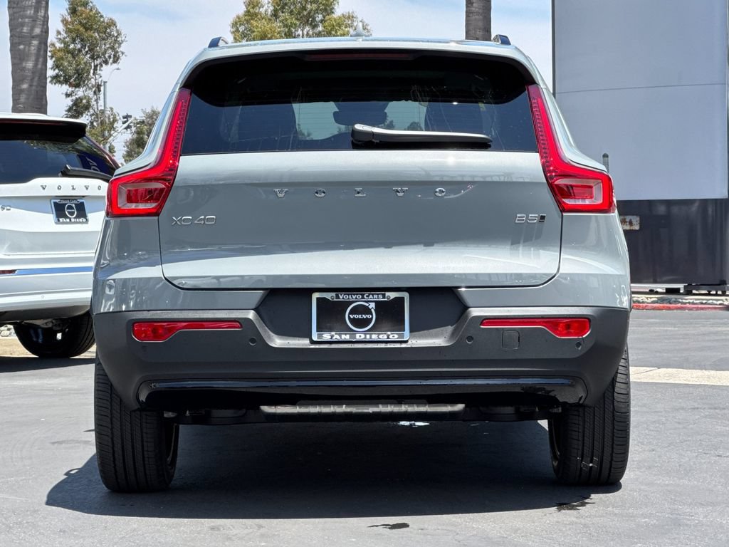 New 2026 Volvo XC40 B5 Plus w/ Protection Package Premier AWD/4WD image 4
