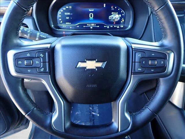 Used 2023 Chevrolet Suburban Premier image 16