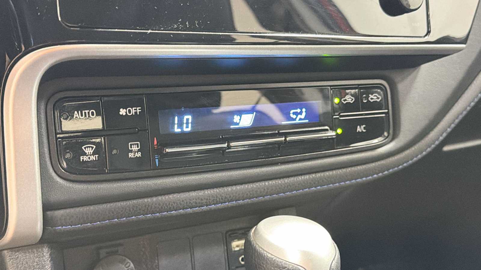 Certified 2019 Toyota Corolla SE FWD image 20