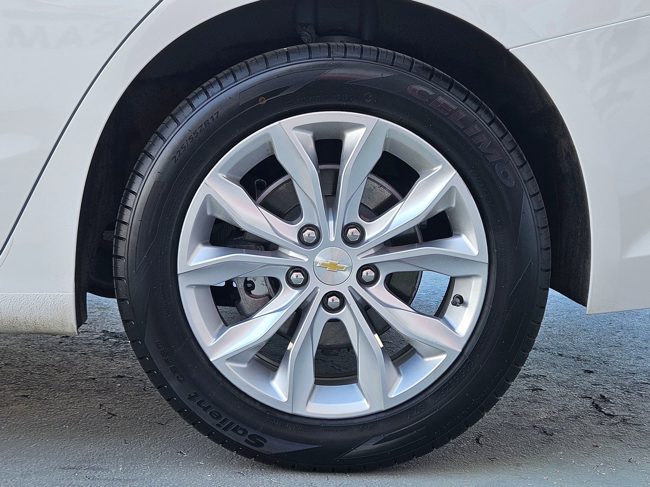 Used 2024 Chevrolet Malibu LT image 28