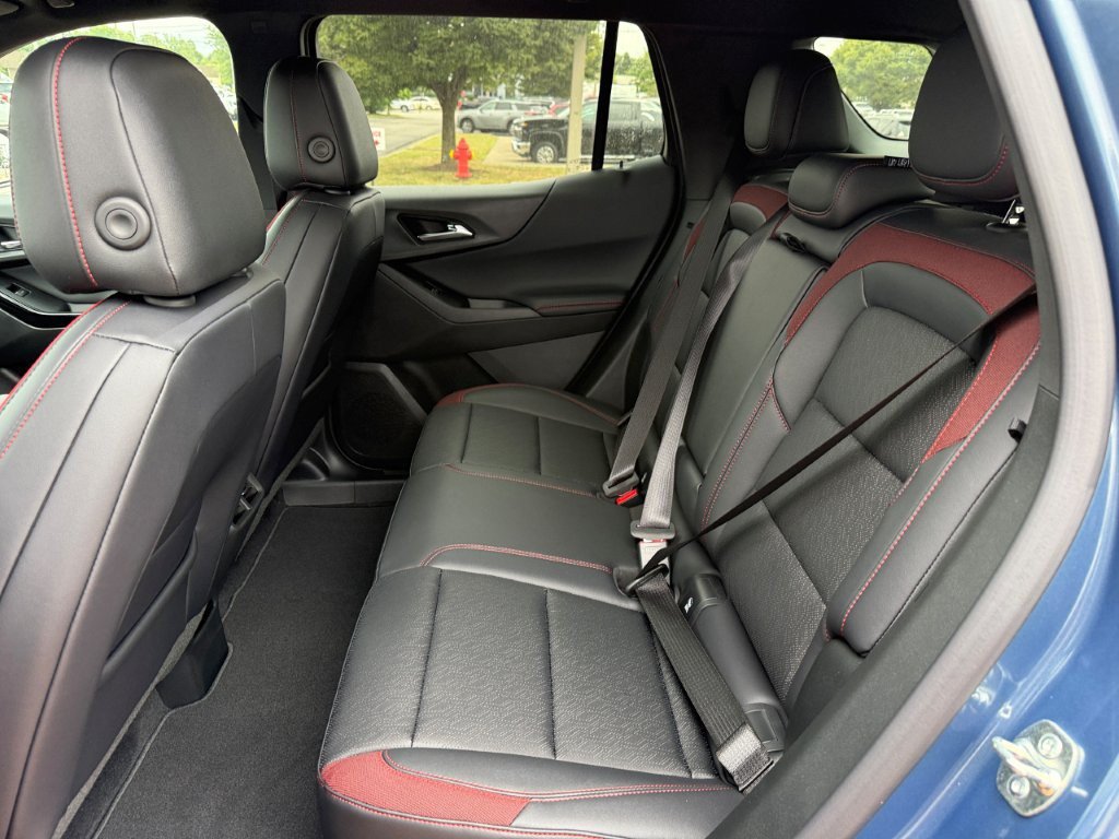 New 2027 Chevrolet Equinox RS FWD image 15