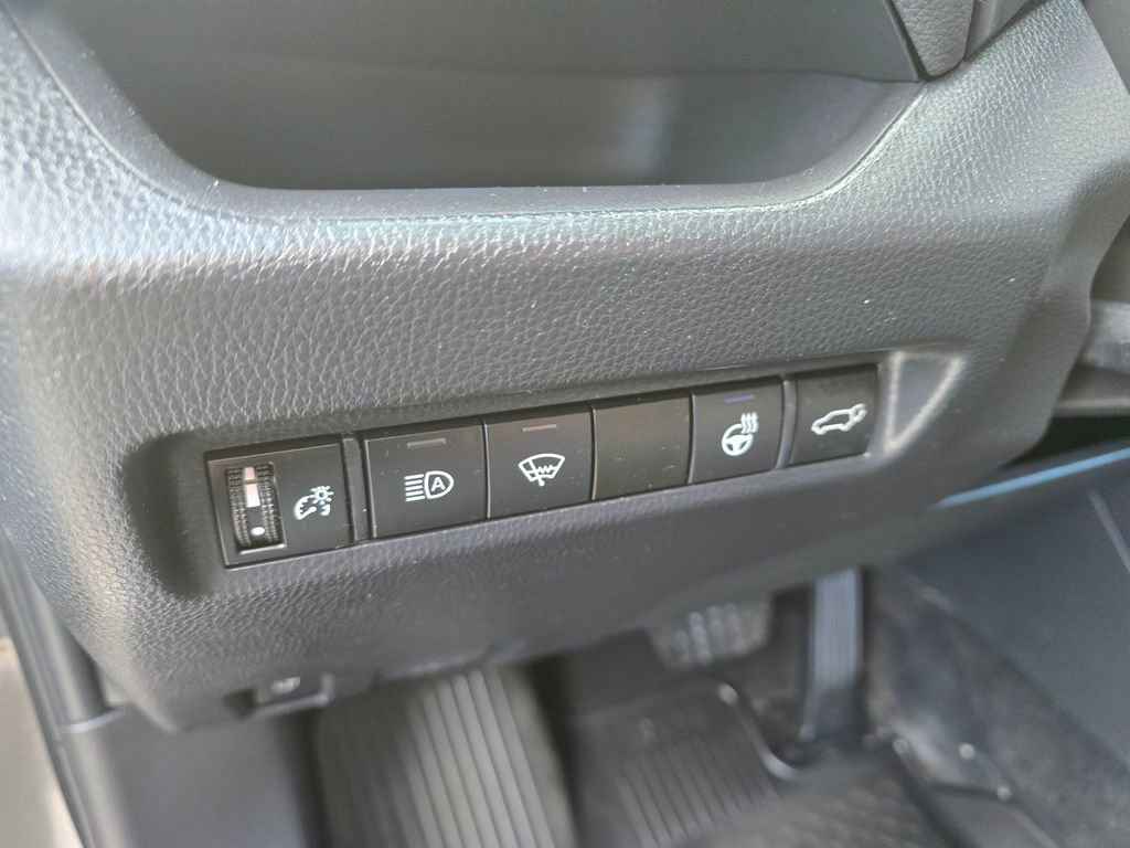 Certified 2022 Toyota RAV4 XSE w/ XSE Grade Weather Package AWD/4WD image 18