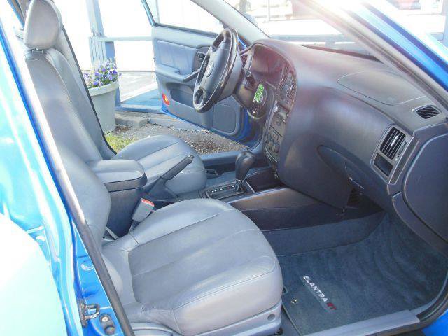 Used 2004 Hyundai Elantra GT image 20