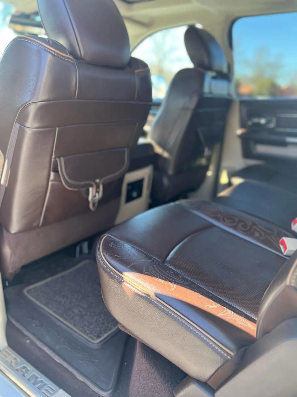 Used 2018 RAM 2500 Longhorn image 18