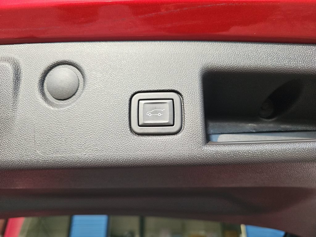 Used 2024 Chevrolet Equinox RS w/ RS Leather Package FWD image 13
