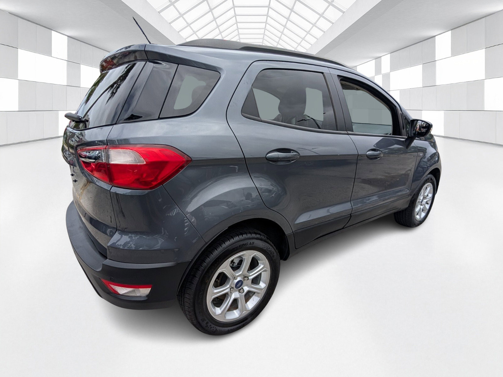 Used 2021 Ford EcoSport SE FWD image 5
