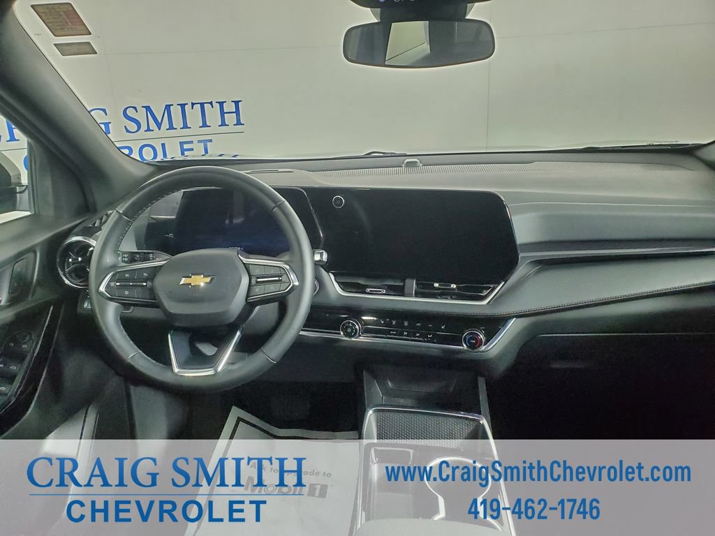 Used 2025 Chevrolet Equinox LT FWD image 16