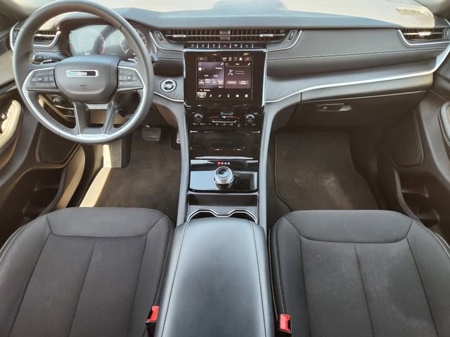 Used 2024 Jeep Grand Cherokee L Laredo RWD image 19