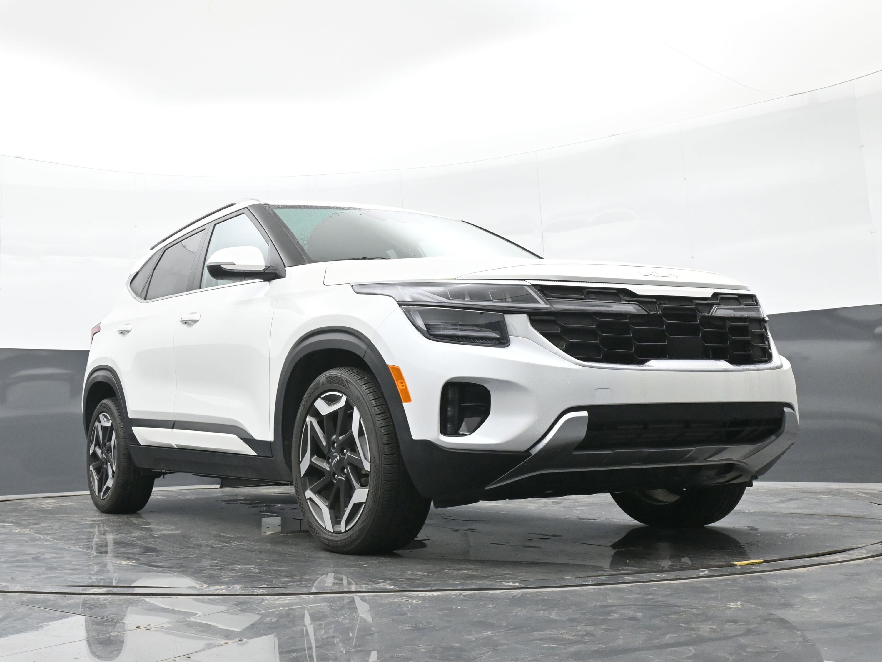 Used 2024 Kia Seltos SX image 41