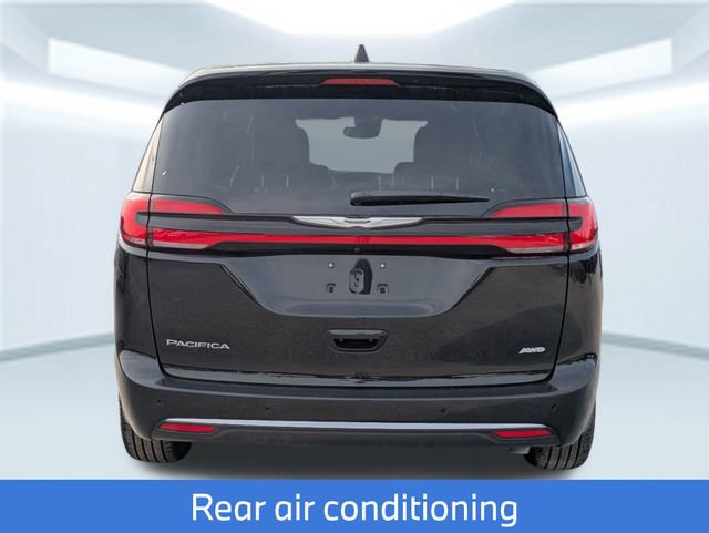 New 2025 Chrysler Pacifica Select image 5