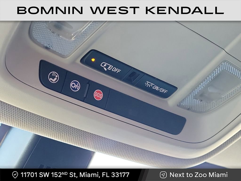 Used 2021 Chevrolet Traverse LS image 19