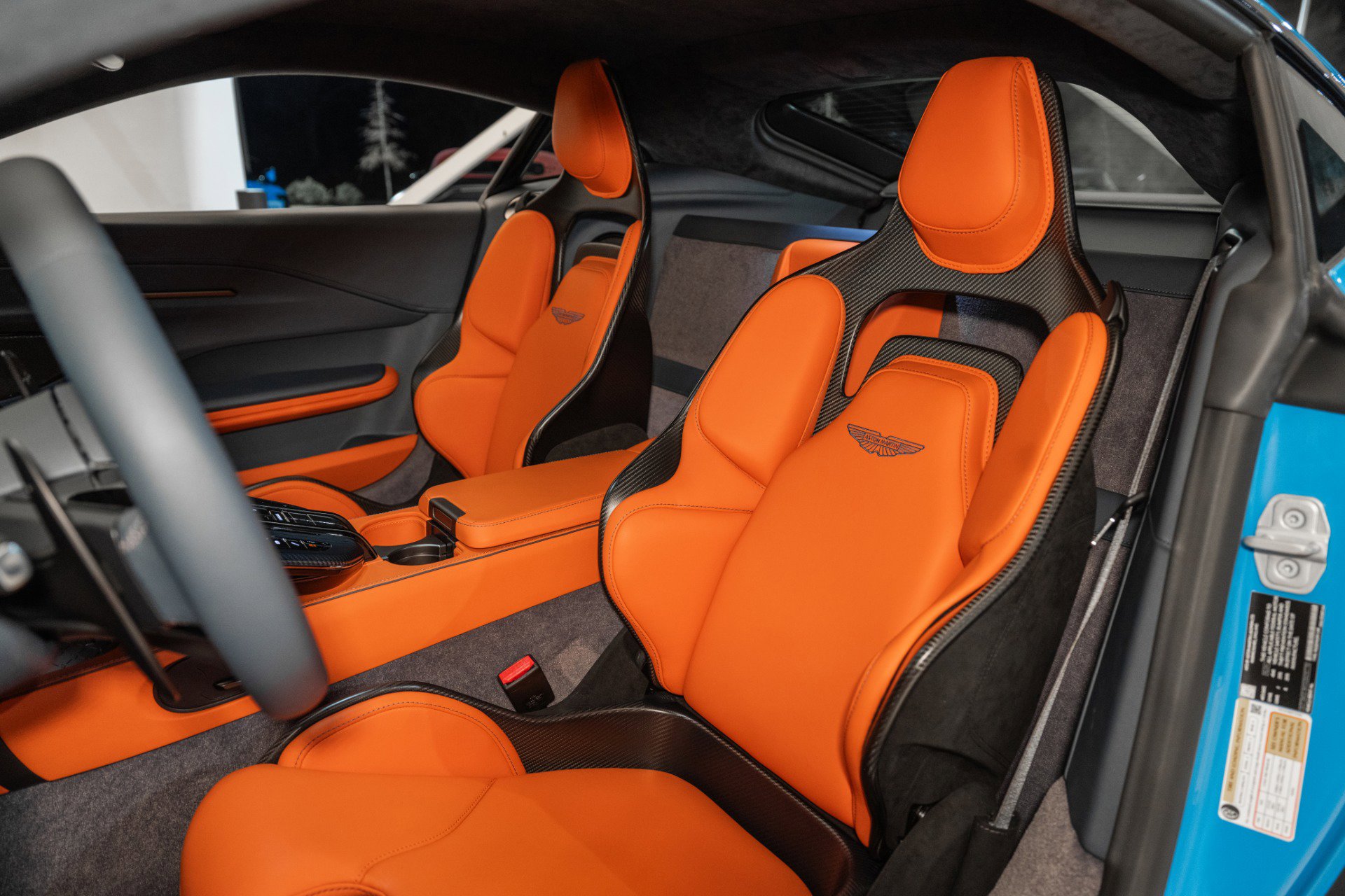 Used 2025 Aston Martin V8 Vantage Coupe image 12