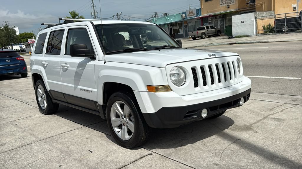 Used 2017 Jeep Patriot Latitude FWD image 16