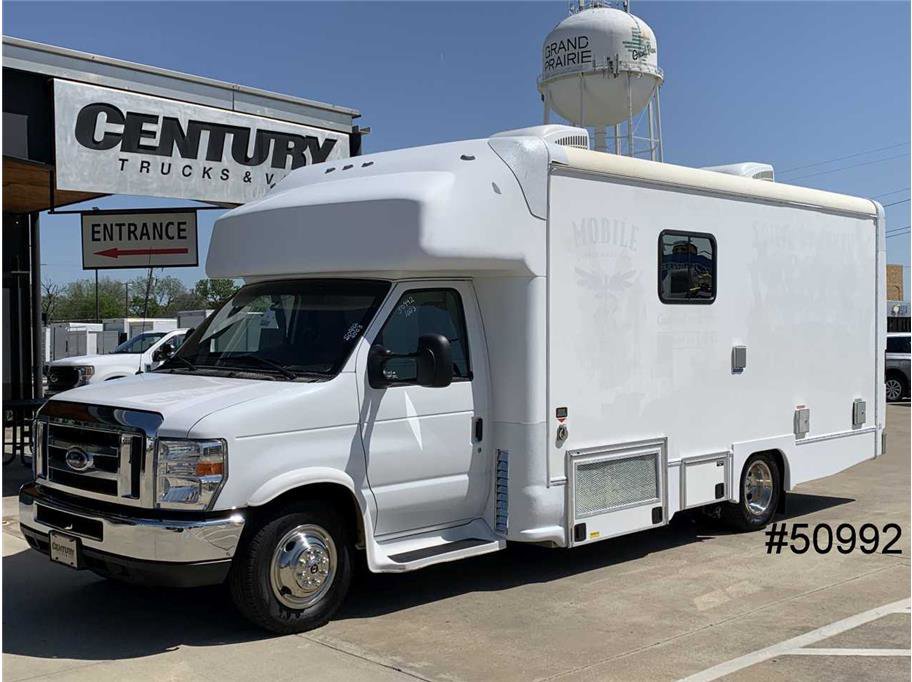 Used 2018 Ford E-450 and Econoline 450 Super Duty w/ Shuttle Bus Prep Package image 1