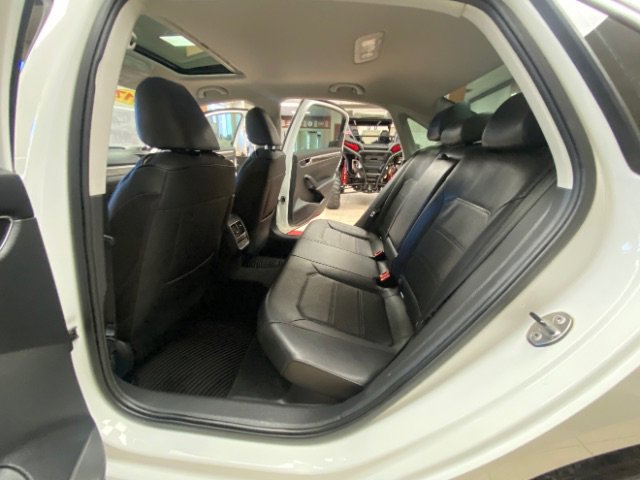 Used 2017 Volkswagen Passat 1.8T SE image 17