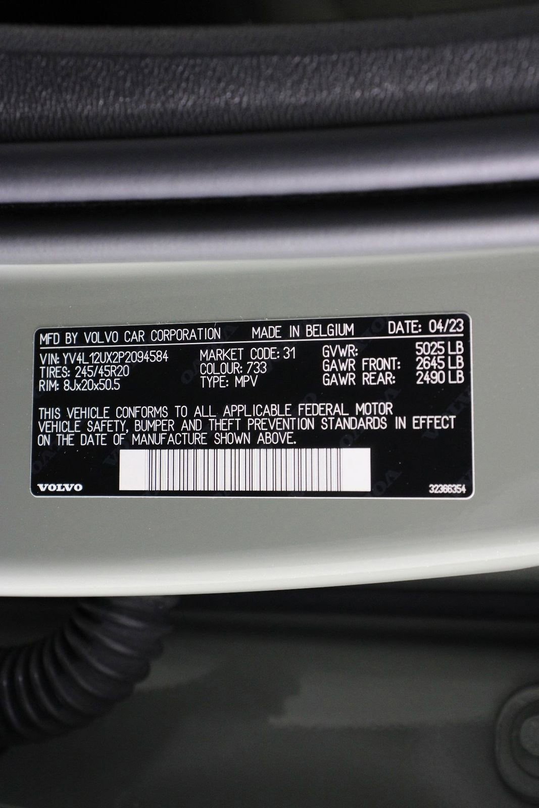 Certified 2023 Volvo XC40 B5 Ultimate w/ Protection Package Premier AWD/4WD image 16