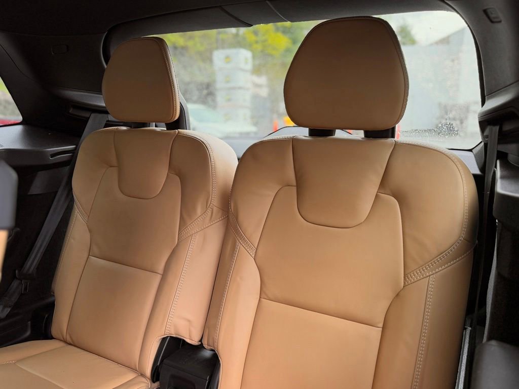 Used 2024 Volvo XC90 T8 Ultimate w/ Protection Package Premier AWD/4WD image 9