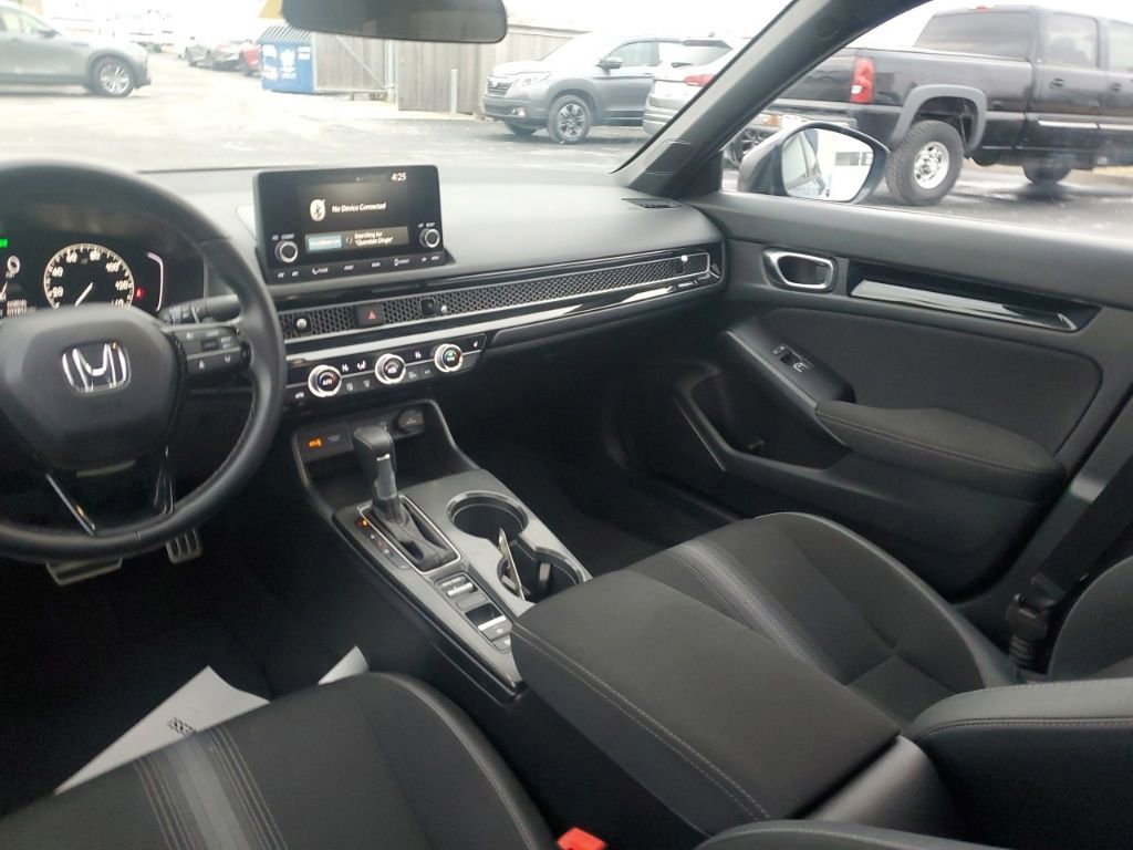 Certified 2025 Honda Civic Sport Touring image 28