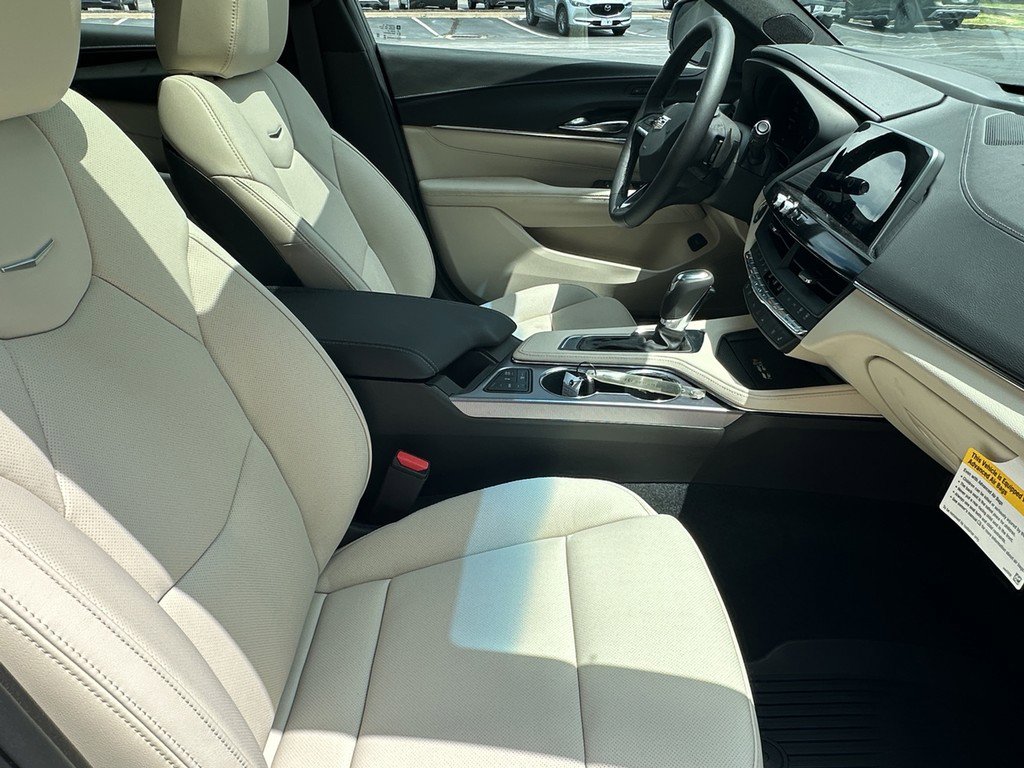 New 2025 Cadillac CT4 Premium Luxury image 15