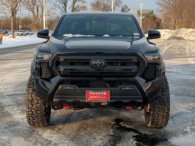 Used 2025 Toyota Tacoma SR5 image 4