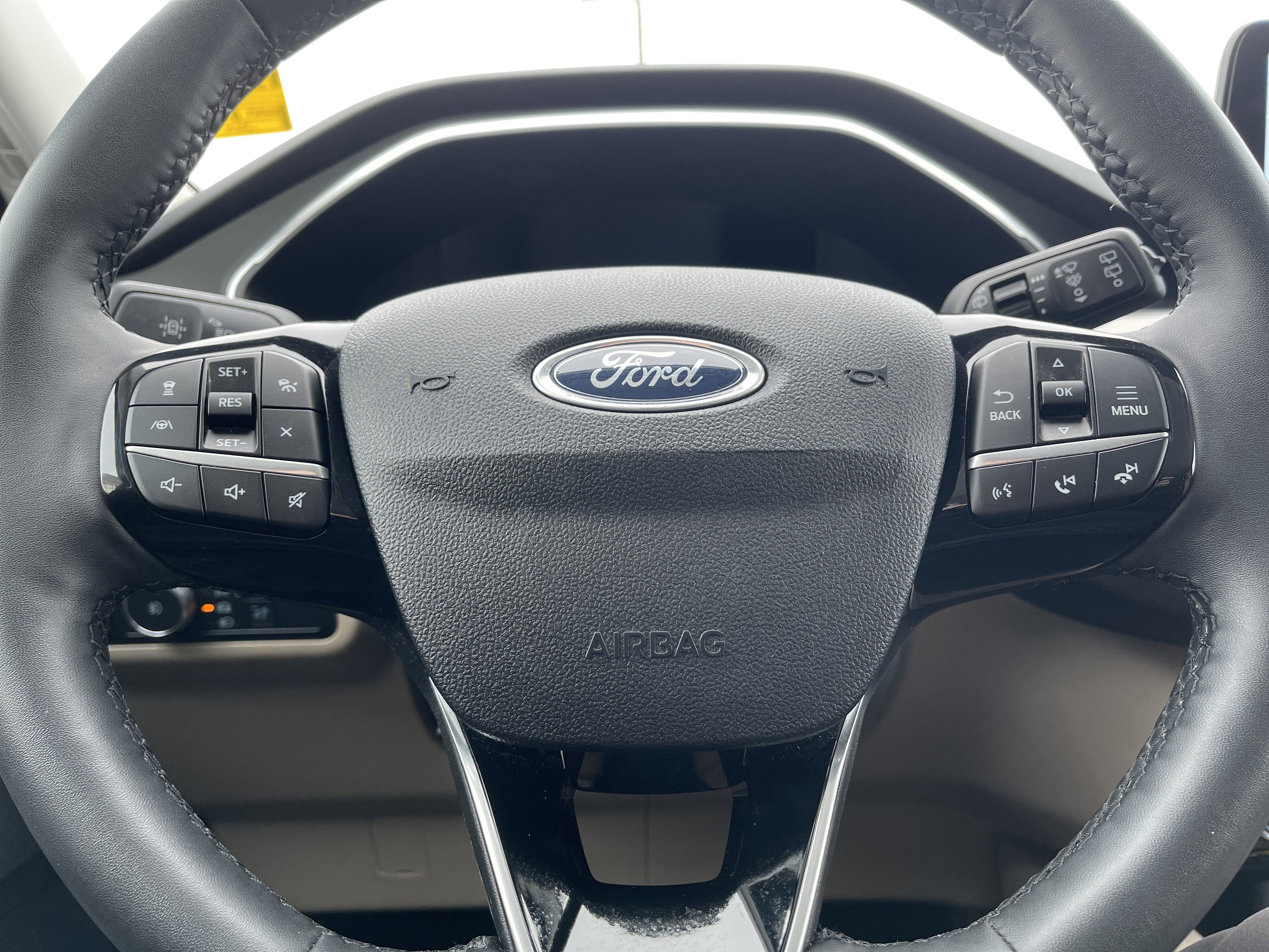 Certified 2022 Ford Escape Titanium image 15