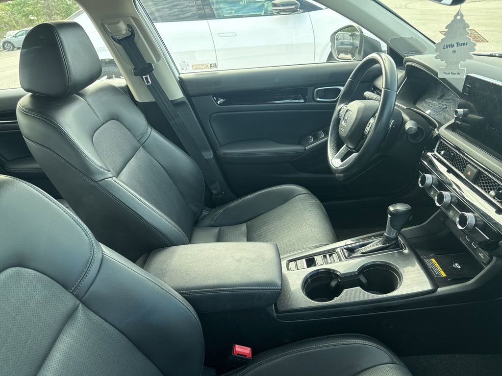Used 2022 Honda Civic Touring image 11