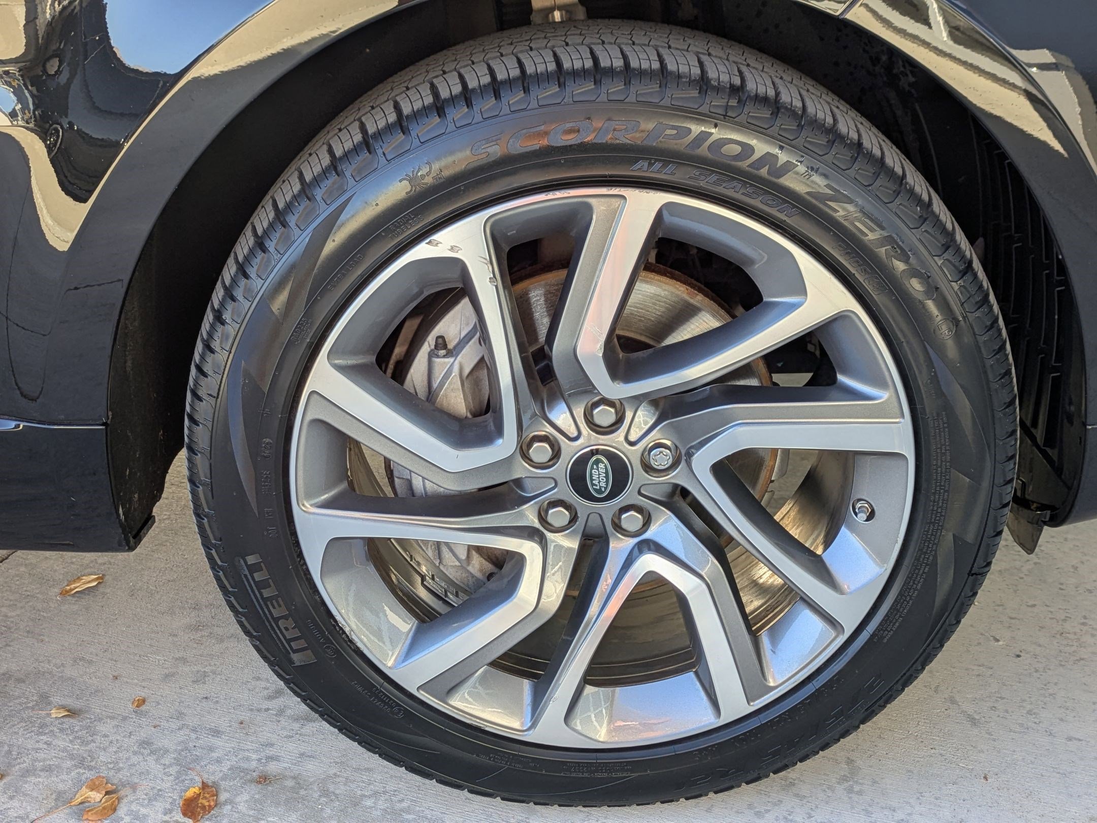 Used 2021 Land Rover Range Rover Sport HSE Silver Edition image 33