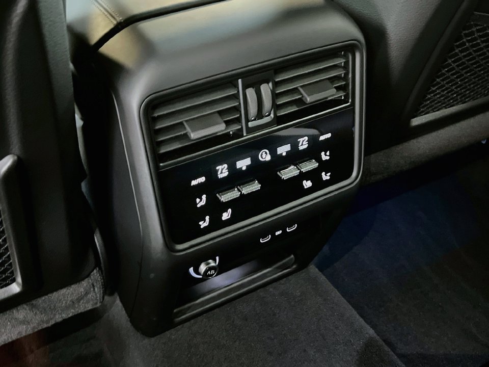 Certified 2026 Porsche Cayenne AWD/4WD image 27