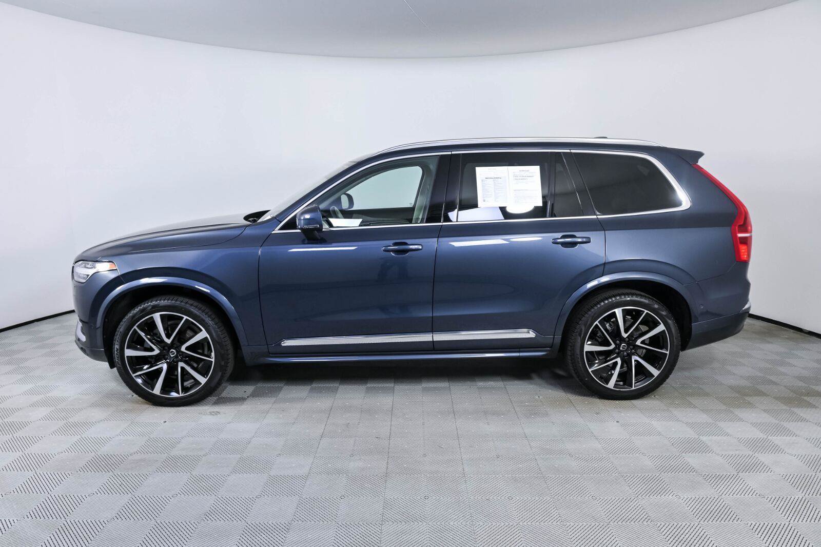 Used 2023 Volvo XC90 B6 Plus w/ Protection Package Premier AWD/4WD image 2
