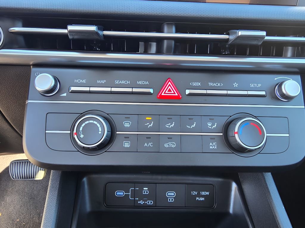 New 2026 Hyundai Tucson SE image 22