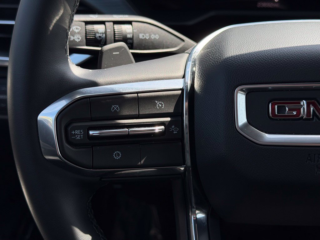 Used 2026 GMC Acadia Elevation w/ Elevation Premium Package FWD image 24