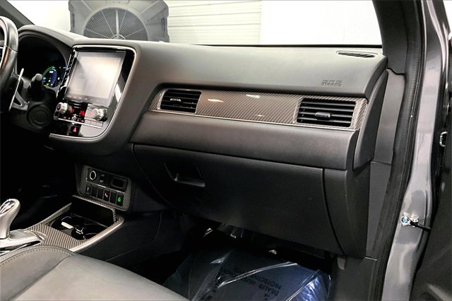 Used 2022 Mitsubishi Outlander SEL image 16