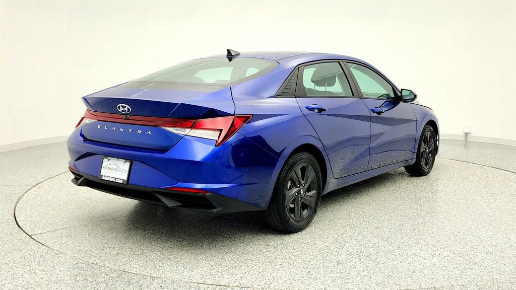 Used 2021 Hyundai Elantra SEL image 5