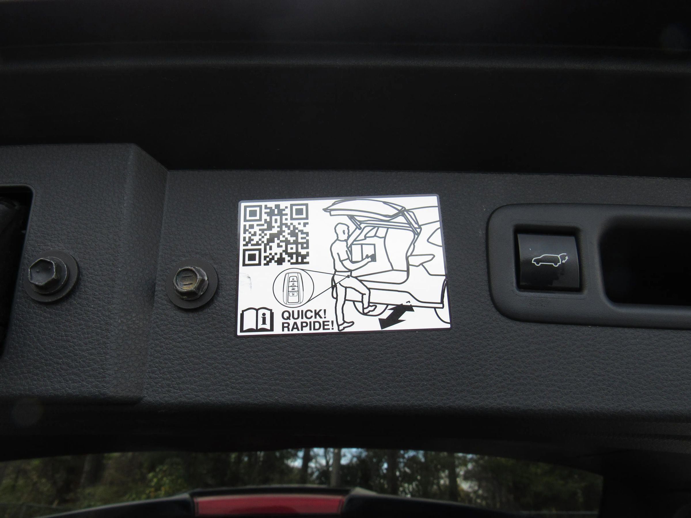 Used 2023 Toyota Highlander Bronze Edition image 30