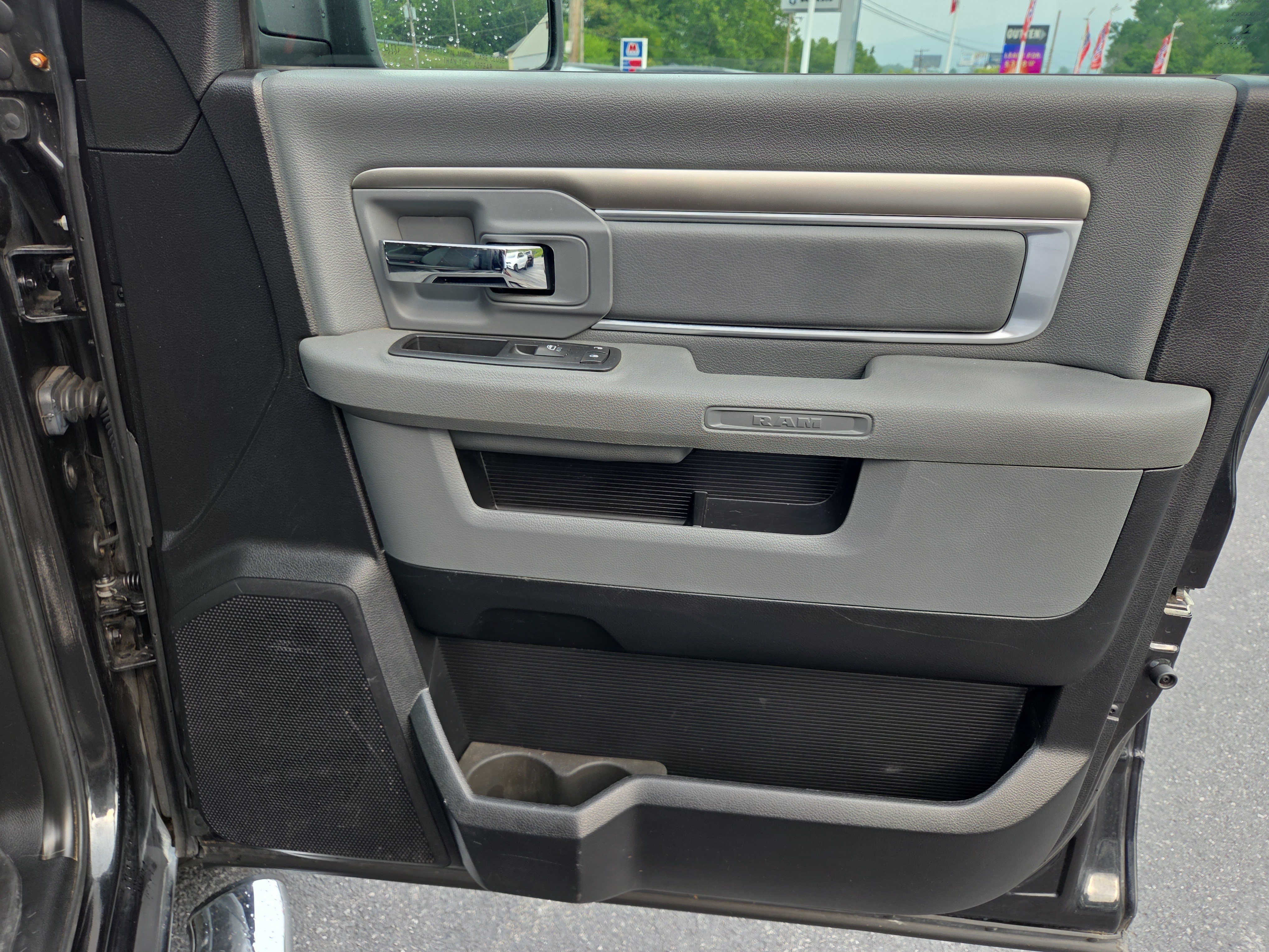 Used 2015 RAM 1500 Big Horn AWD/4WD image 18