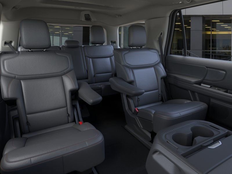 New 2025 Ford Expedition Active image 11