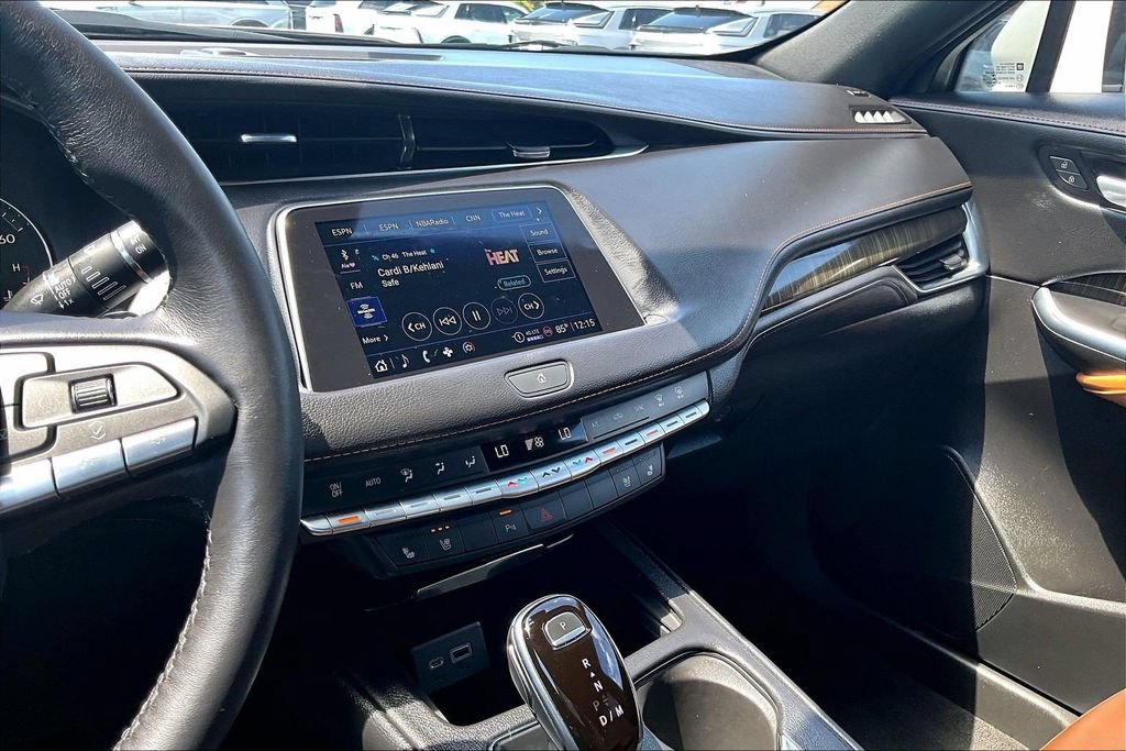Used 2022 Cadillac XT4 Premium Luxury AWD/4WD image 15